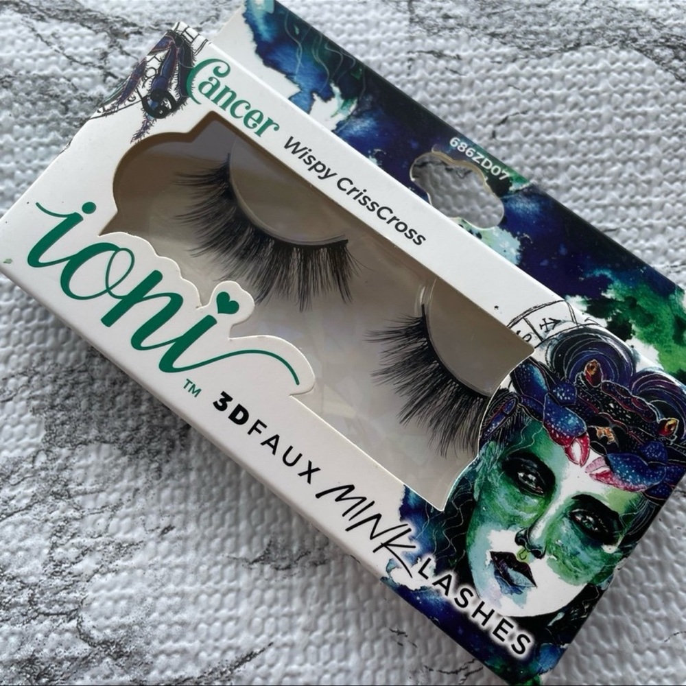 Ioni Lashes